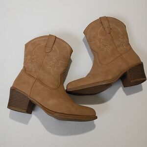 IXU Faux Leather Tan&Brown Heeled Cowgirl Boots for Women Sz 9 Color Camel